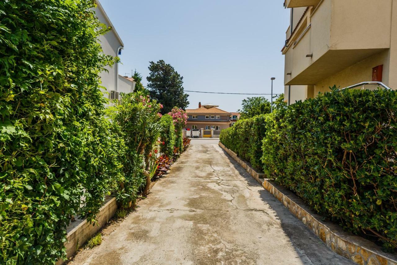 Apartments Sea Star Kastela Exterior photo