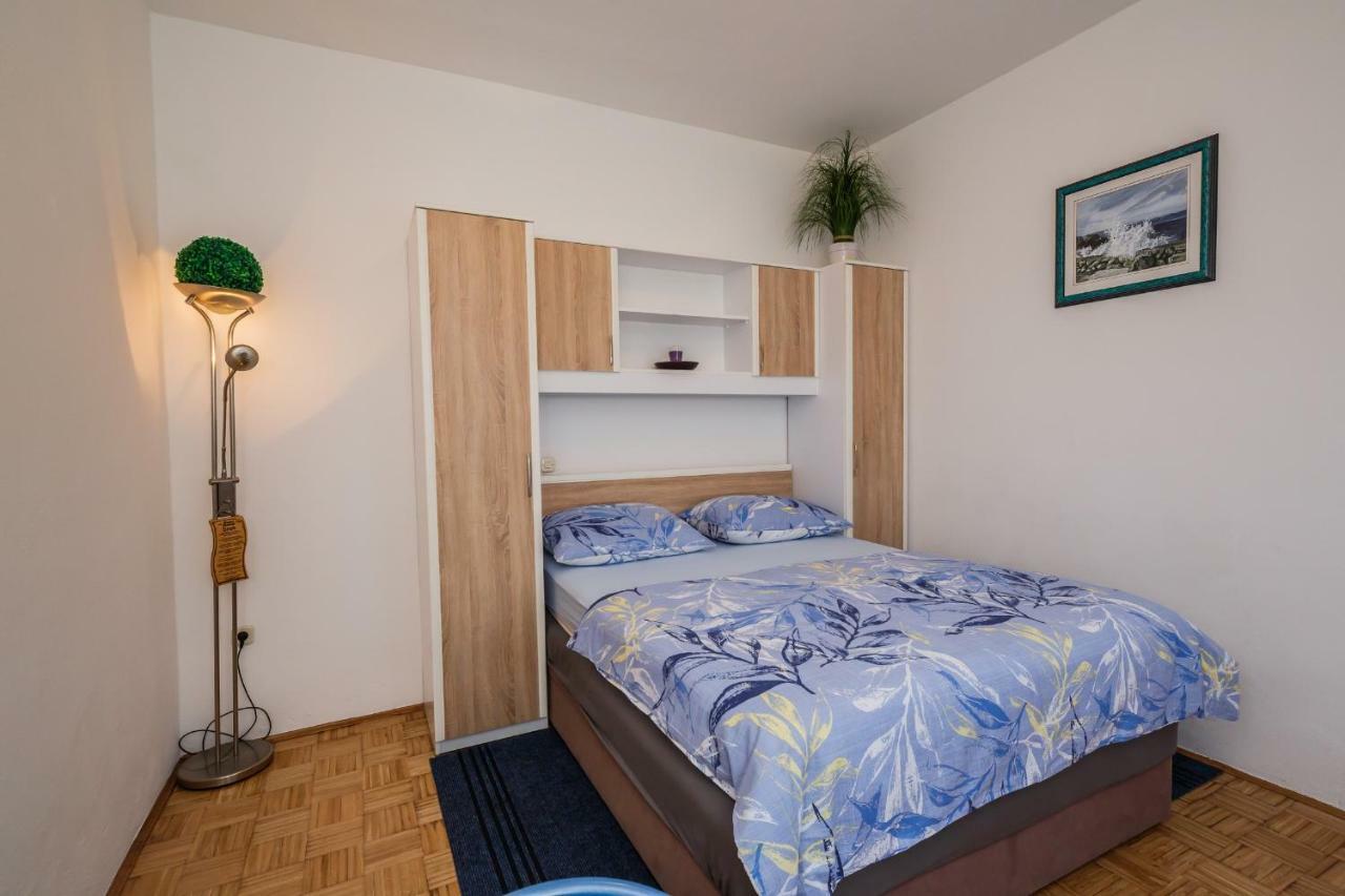 Apartments Sea Star Kastela Exterior photo
