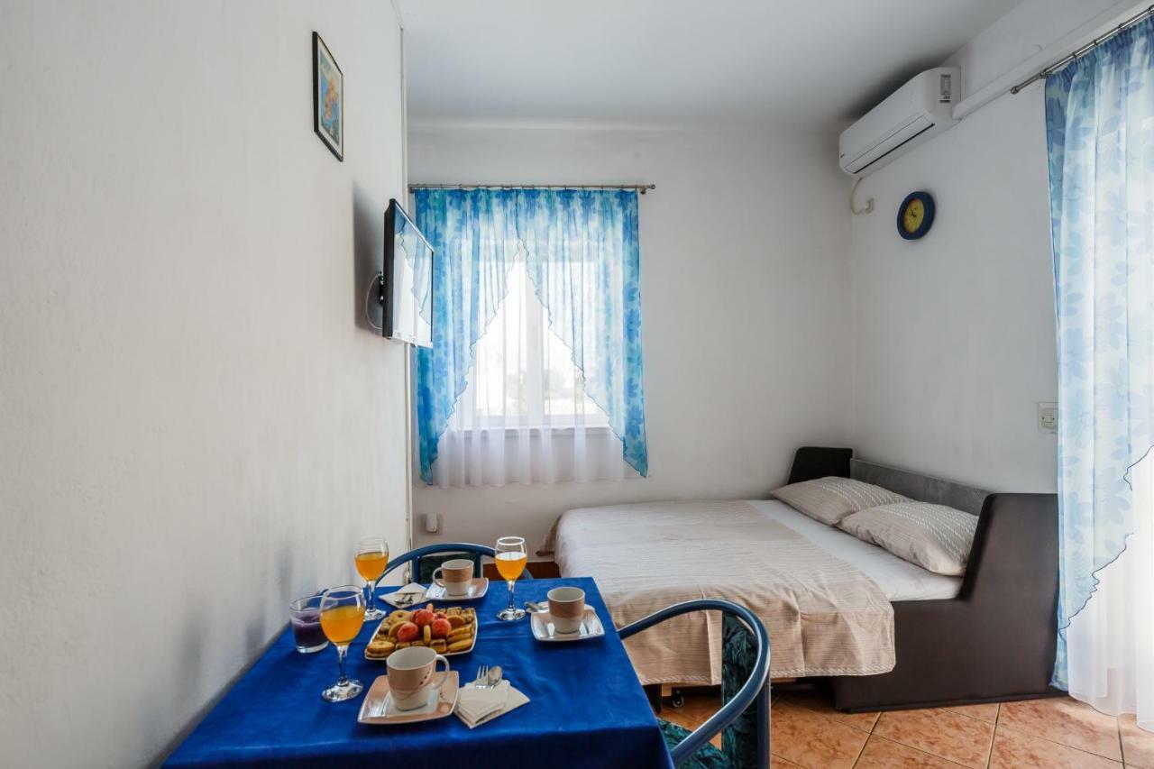 Apartments Sea Star Kastela Exterior photo